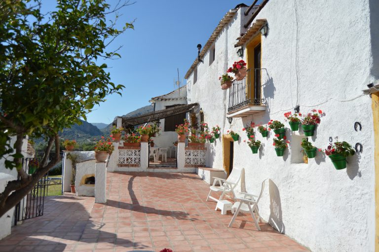 Cortijo Pulgarín Bajo in Alfarnatejo, Spain